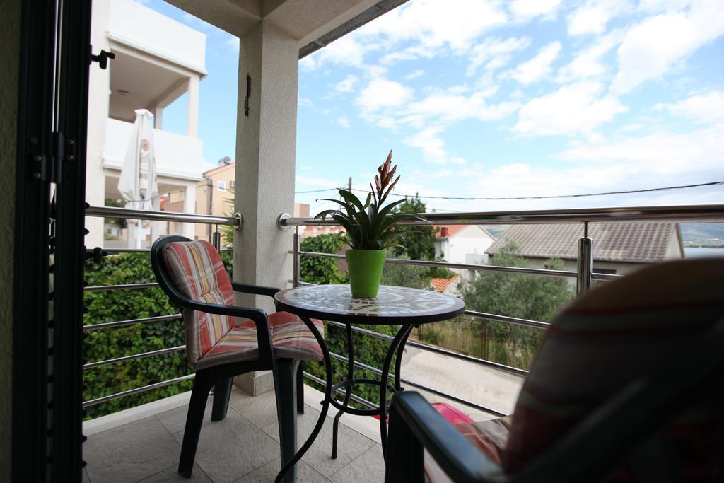 Apartments Salona Trogir Zimmer foto